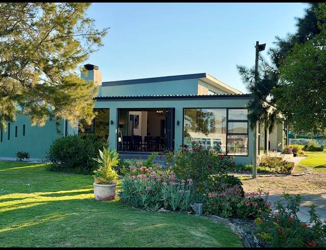 10,080M² SMALLHOLDING FOR SALE IN MORNING STAR